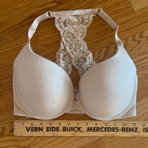 Victoria's Secret Cream Lace Back Bra 34DDD
